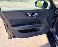 Volvo V60 2.0/140 kw D4, Momentum