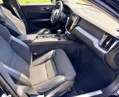 Volvo V60 2.0/140 kw D4, Momentum