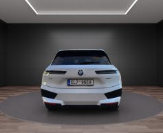 BMW iX 50/385kw, xDrive, Sport, Skylounge, SOH 96.3%